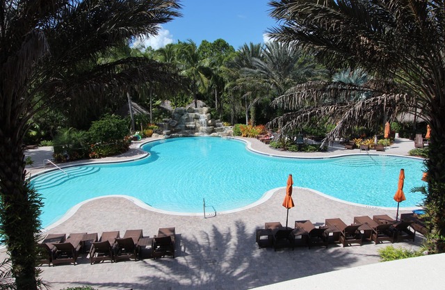 TROPICAL CASITA - FANTASTIC AMENITIES - CLOSE TO MARCO ISLAND & DOWNTOWN NAPLES
