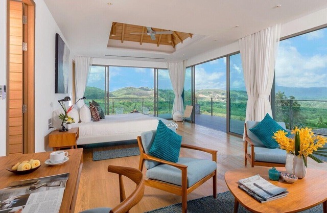 Tropical Castle Villa 18 Bedrooms Sea View Layan Phuket