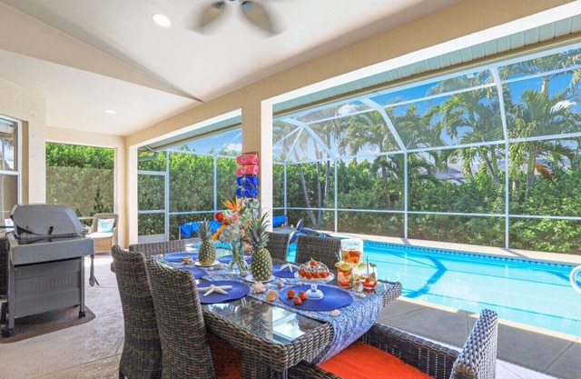 Tropical Island Retreat! Early check-in/Late check-out! Click 3rd pic for video!