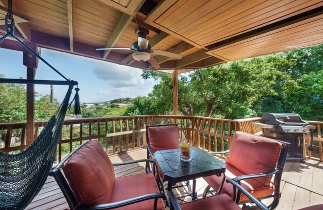 TROPICAL TREEHOUSE IN PARADISE! ST. THOMAS, USVI