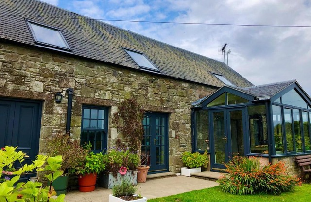 Trossachs Barn & Cabin - boutique B&B