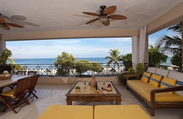 TRUE BEACH FRONT-PREMIER MEMBERSH-6P GOLF CART-FULLTIME MAID/COOK
