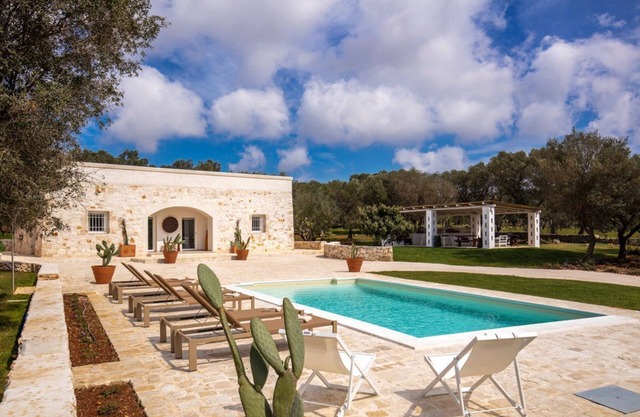 Trulli Donnagaro - Three Bedroom Villa, Sleeps 6