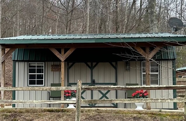 Turkey Ridge Lodges- Cabin 10