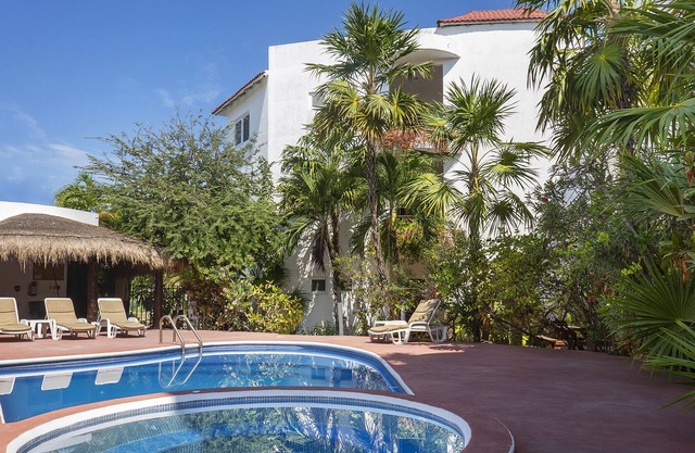 Turtle B3 Spacious & Beachside Condo