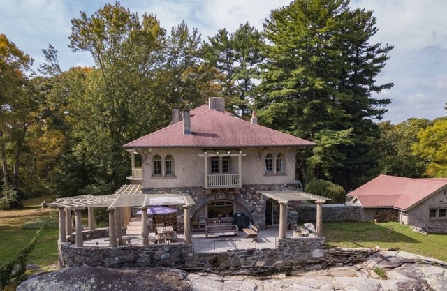 Tuscan Villa in Chester CT