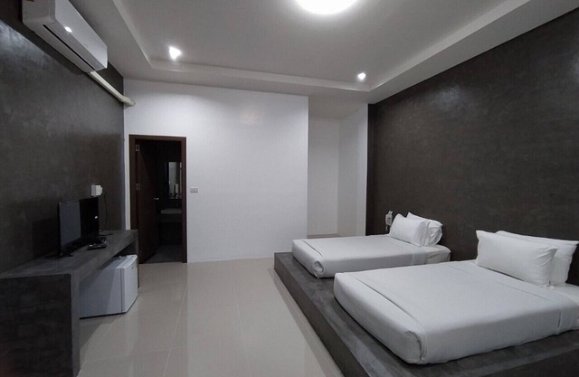 Twenty-Two Hotel