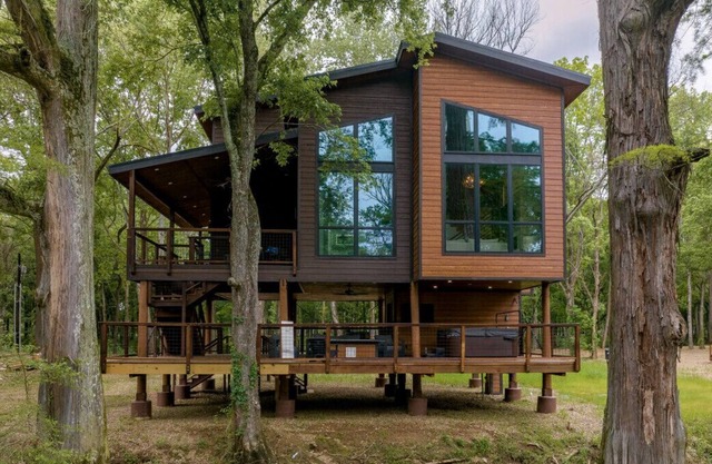 Twin Cypress Luxury Cabin on the River in Broken Bow