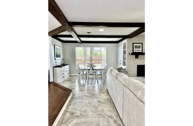 Twin Trees is minutes from Cowboys stadium!