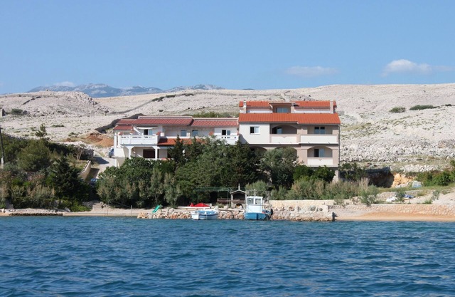 Two bedroom apartment near beach Kustići, Pag (A-6376-j)