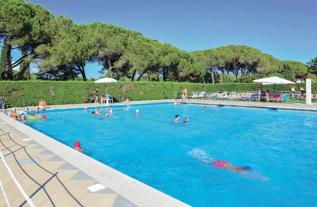 Two-Bedroom Holiday Home In Baia Domizia Saurunca