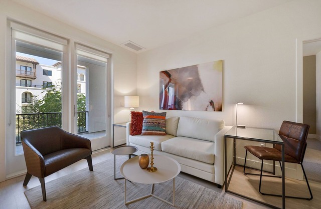 Two Bedroom with Luxe Amenities & Private Terrace