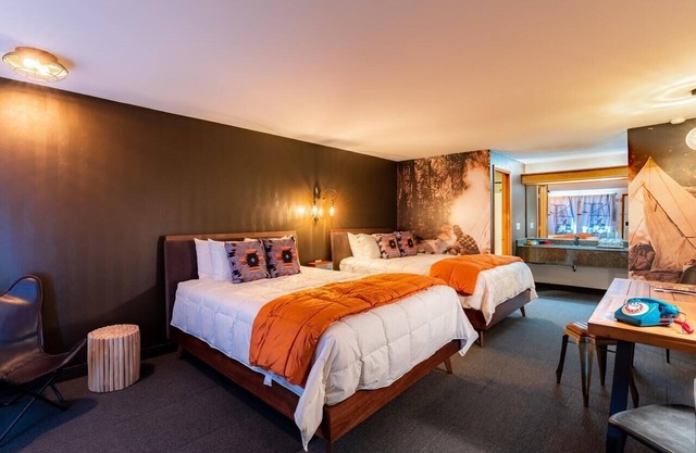 Two Comfortable Units with Free Parking, Onsite Swimming Pool!