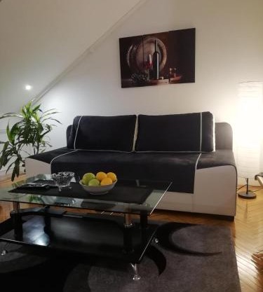 Two Kings apartment