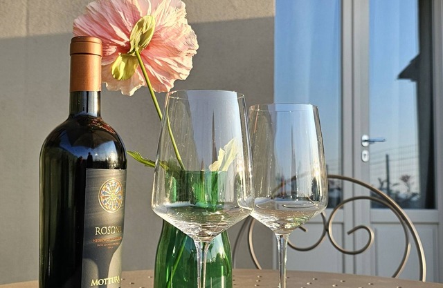 Two-room apartment in the countryside with private outdoor space "the Tinaio"