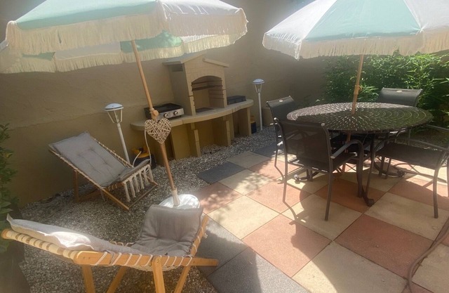 Two-room apartment Quietly situated in a private estate with garden, 8 km from the sea