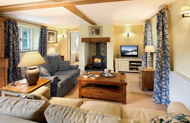 Tyddyn Derwen - Three bedrooms, one en-suite shower room, one bathroom