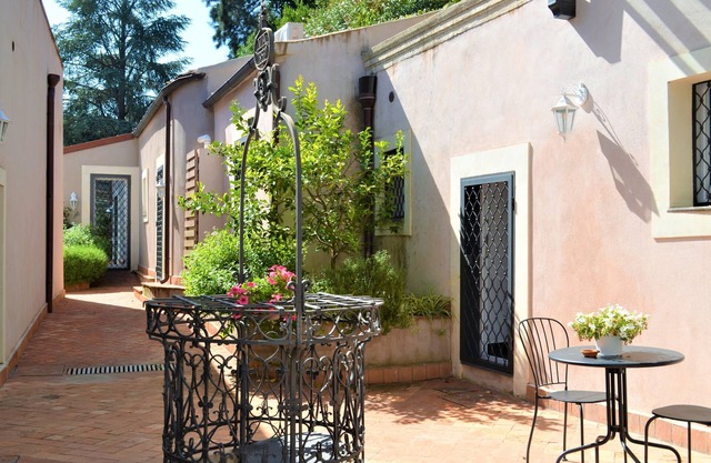 Typical villa of '800, renovated, ideal location for visiting Etna and the sea