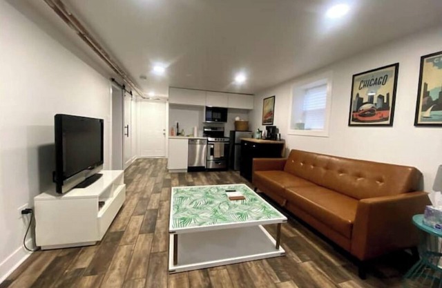 Ukrainian Village Hideaway