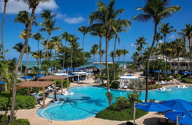 Ultimate Beachfront Retreat Starts Here: Couple Room w/Balcony and Pool Access