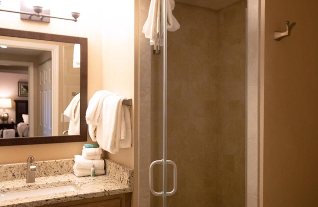 Ultimate Family & Business Getaway: Spacious 2BR villa, pool, golf, & much more.