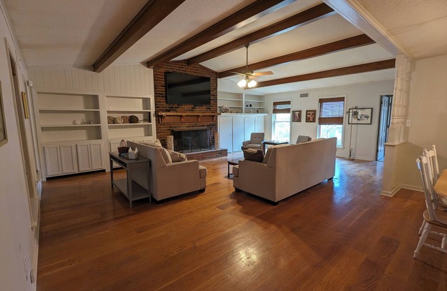 Ultimate Group Getaway Sleeps 18-Game Room-8BR/5BA