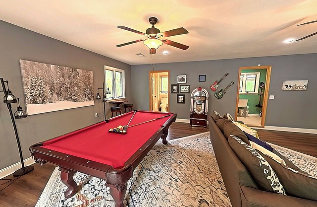 Ultimate Pigeon Forge Getaway 7-Bedroom Retreat Sleeps 20 in the Heart of It All