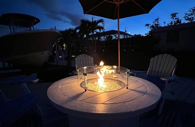 Ultimate Riverfront Escape w/private heated pool, Villa Water Way Retreat