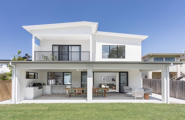 Uma on Werri *Winter Special - Stay 3/Pay 2*Heated pool/spa, opp beach, playroom