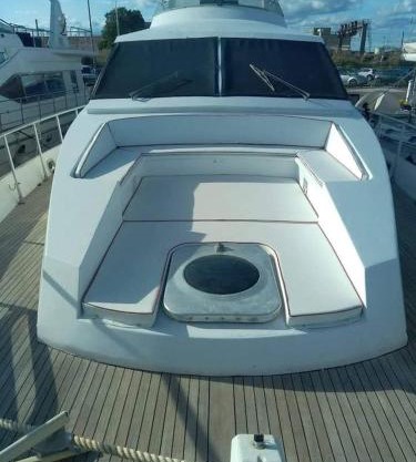Un yacht de 24m rien que pour vous !
