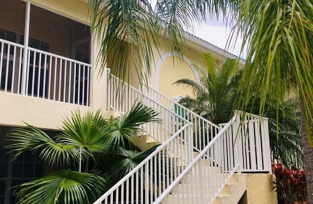 UNFURNISHED Relaxing 2 bdrs,long term, condo in Venice, FL: 10 min from beaches!