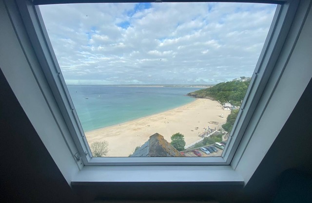Uninterrupted panoramic sea view!
