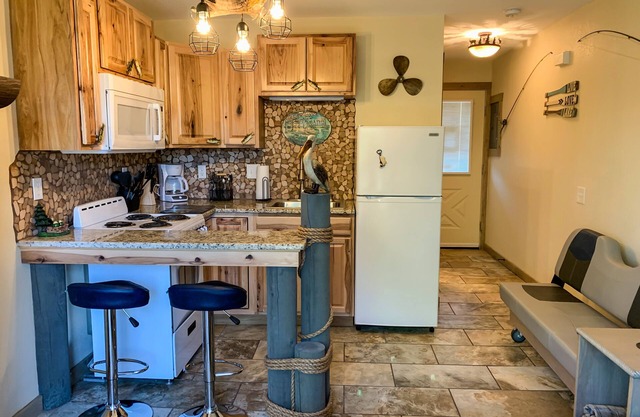 UNIQUE FISHING THEME Studio, complete renovation, FREE WI-FI