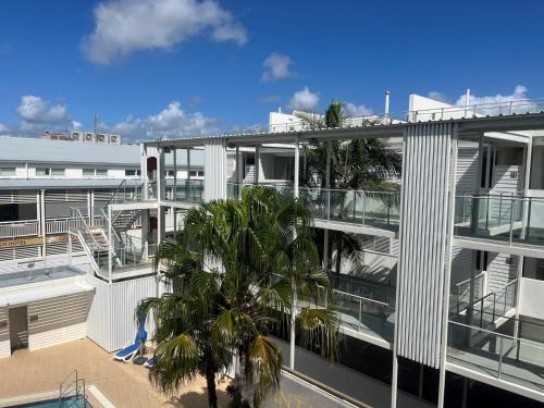 Unit 202 Plantation Resort - Rainbow Beach Aircon.Wifi.Pool. Views