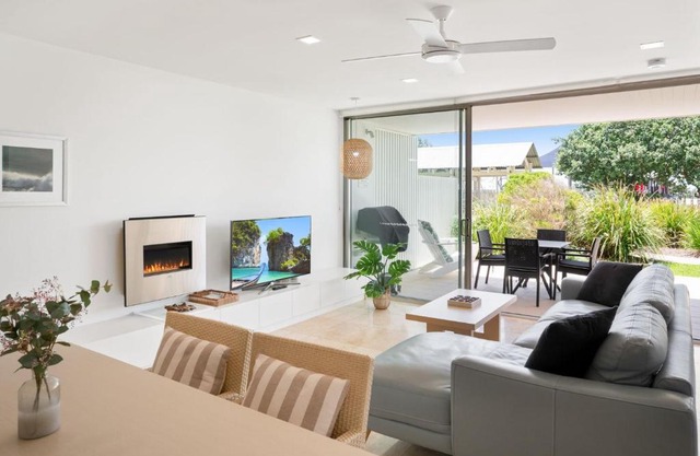 Unit 7 Plantation Resort Rainbow Beach