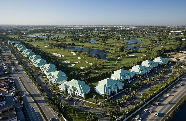 Unwind and Relax! 4 Gorgeous Rooms w/Balcony and Kitchen | Outdoor Pool + Spa