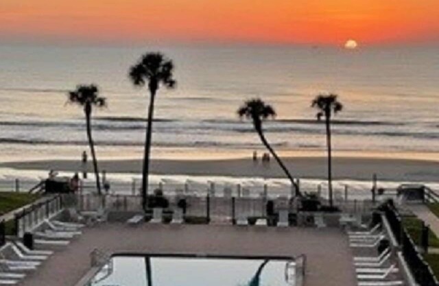 Updated 1/1 Unit with Direct Ocean View on the No Drive Beach in NSB!