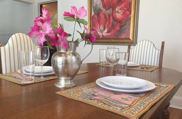 Updated, elegantly appointed historic home close to downtown