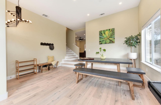 Updated light and bright Orangevale retreat, prime location