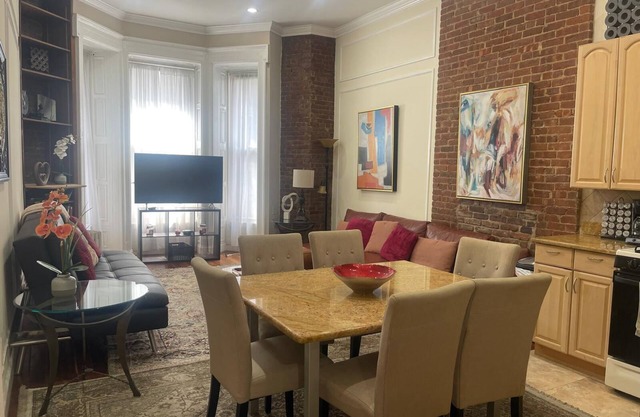 Upper West Side Stunning 1BR with Ample Space!