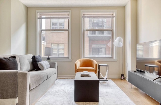 Upscale Foggy Bottom 1BR w/Den, Pool & Gym, near GWU, by Blueground