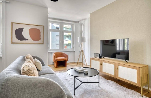 Upscale Gundelingen 4 Room w/W/D & Storage, nr Train Station, by Blueground