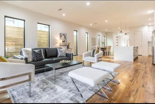 Uptown Dallas Modern Retreat