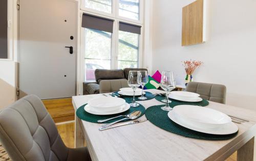 Urban apartment 4 BAJO - Housevanlive