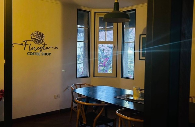 Urban mansions in the heart of providencia (Floresta Hostal)