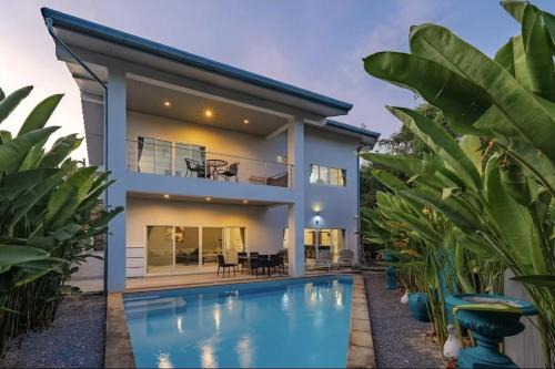 V161 Quiet 4BR with Pool Table, 3 Min to Rawai Beach