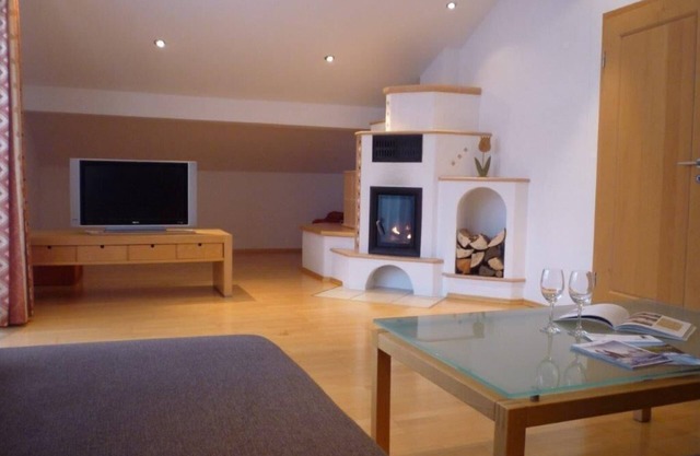 Vacation apartment- 4 persons, 100sqm, 2 bedrooms, tiled stove, 2 balconies
