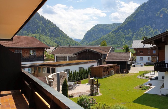Vacation apartment Ammersee for 2 persons, 1 separate bedroom, balcony, 64 sqm