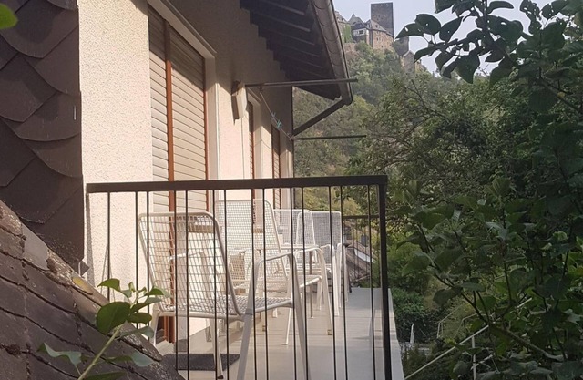 Vacation apartment Karbach - apartment, bathroom, WC, 2 bedrooms