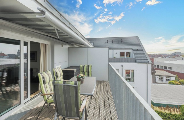 Vacation apartment Vis à vis zum Schloss in Husum for up to 4 people